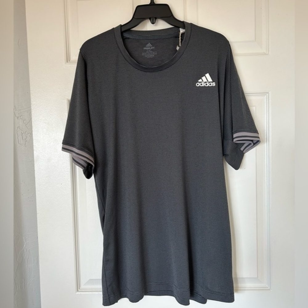 Adidas Men’s Freelift Aeroready Performance Tee Short Sleeves‎ Gray Size 2XL